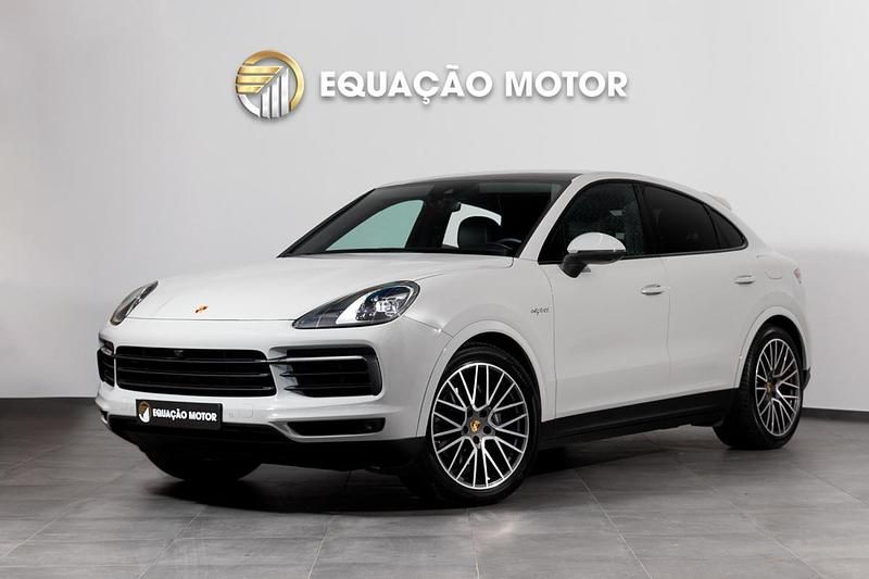 Cinza Usado 2021 Porsche Cayenne SUV | € 97.900 - Imagem 1/4