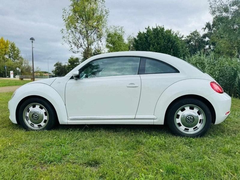 Branco Usado 2015 VW Beetle S Cabrios | € 13.500 - Imagem 1/4