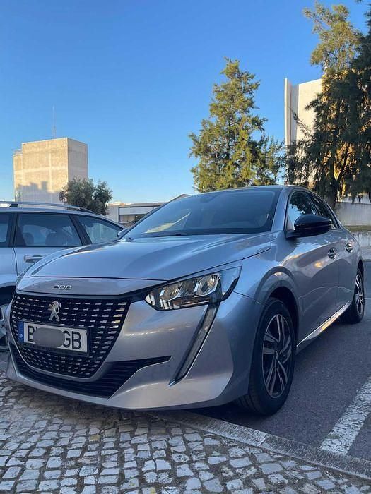 Usado 2024 Peugeot 208 Allure Citadino | € 24.990 (Caro) - Imagem 1/4