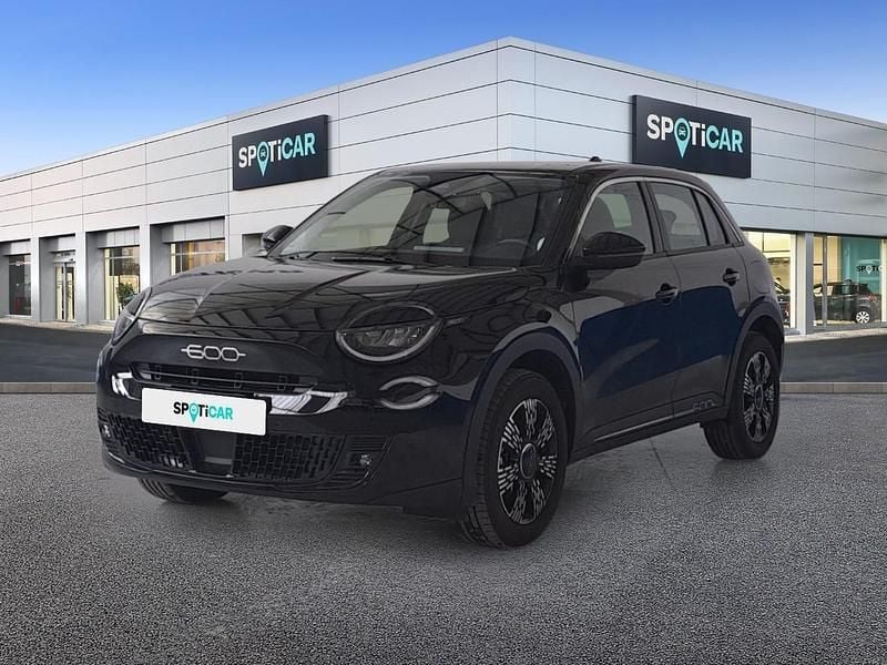 Preto Usado 2025 Fiat 600 SUV | € 23.900 (Preço justo) - Imagem 1/4