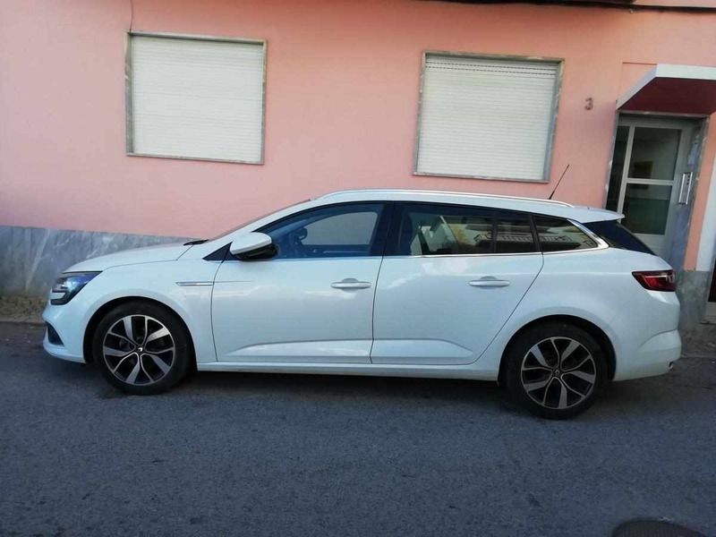 Branco Usado 2018 Renault Mégane GrandTour Carrinha | € 14.000 (Preço justo) - Imagem 1/4