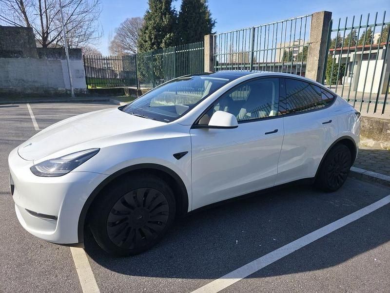 Usado Tesla Model Y Long Range AWD 378 kW (514 HP) 2023 SUV