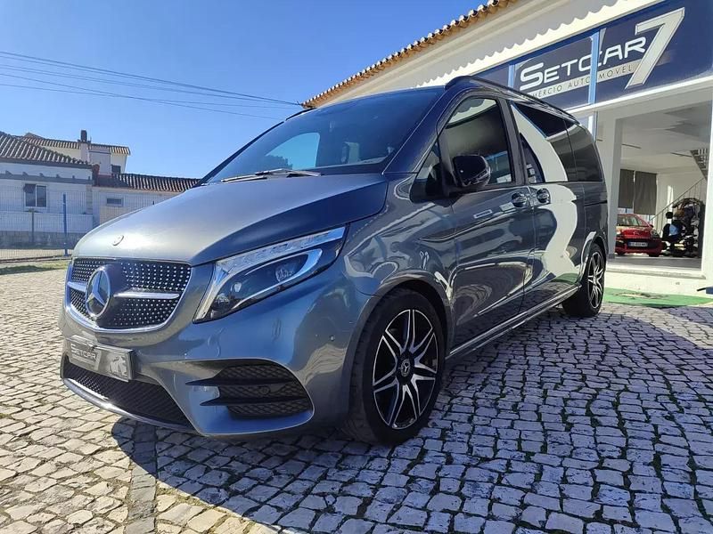 Usado Mercedes V300 AMG 237 HP (174 kW) 2021 Azul Monovolume