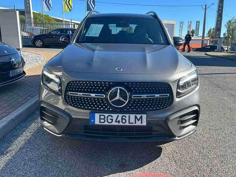 Usado Mercedes 180 116 HP (85 kW) 2024 Cinzento Sedan