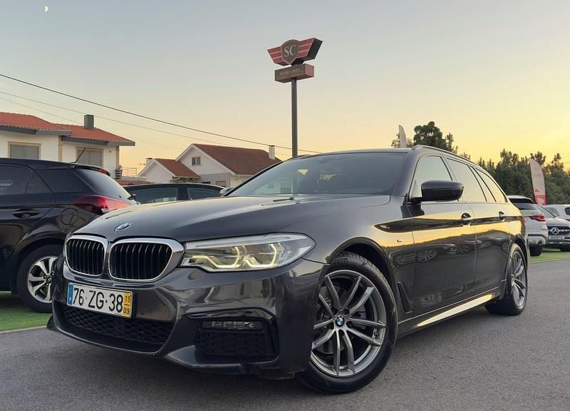 Cinza Usado 2019 BMW 520 Carrinha | € 28.750 (Preço justo) - Imagem 1/4
