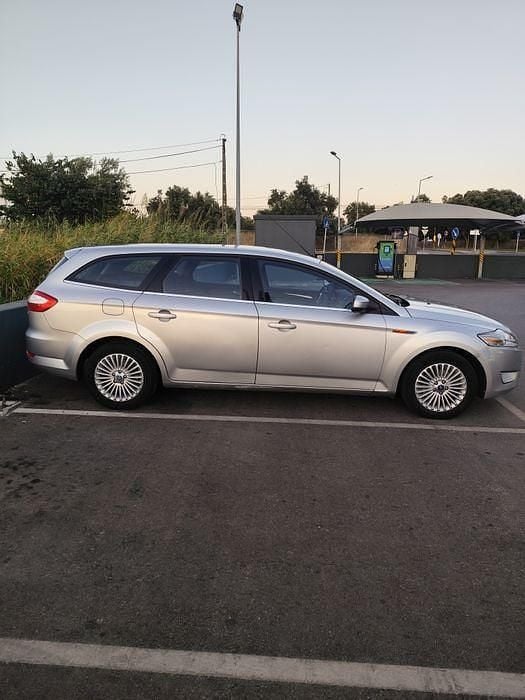 Usado 2008 Ford Mondeo Sedan | € 5.200 (Preço justo) - Imagem 1/4