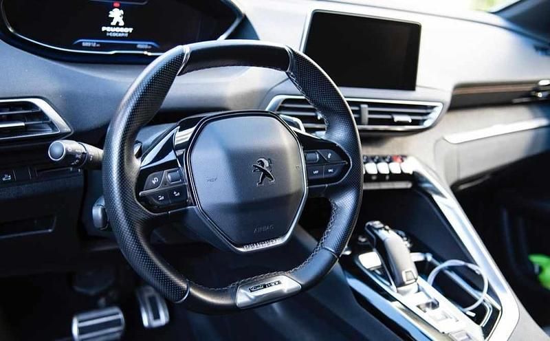 Usado Peugeot 5008 131 HP (96 kW) 2019 Branco Citadino