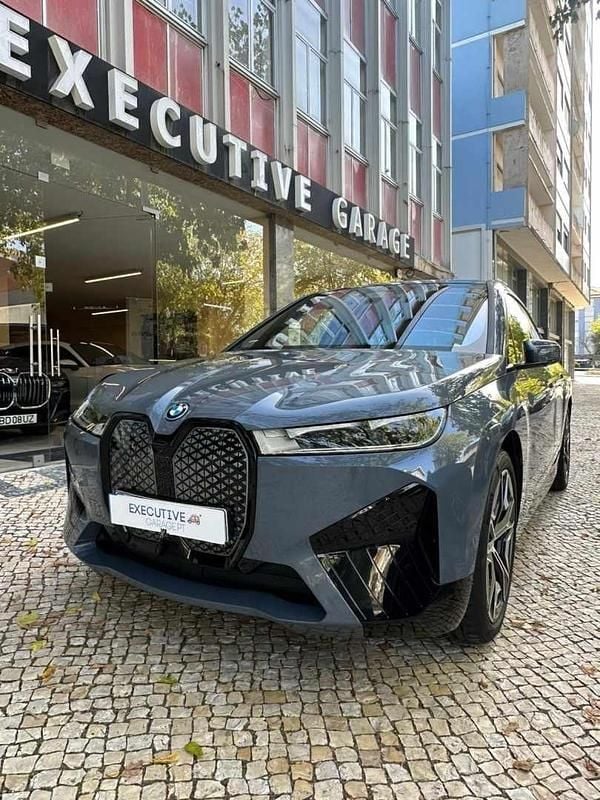 Cinzento Usado 2022 BMW iX SUV | € 59.900 (Preço elevado) - Imagem 1/4