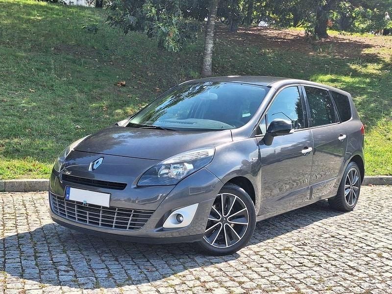 Usado 2011 Renault Scénic Bose Edition Monovolume | € 7.350 - Imagem 1/4