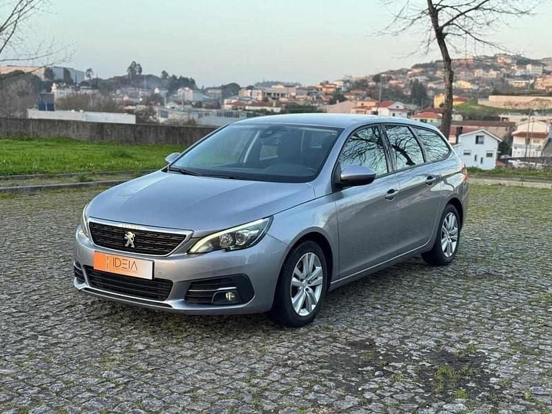 Usado Peugeot 308 130 HP (95 kW) 2021 Cinzento