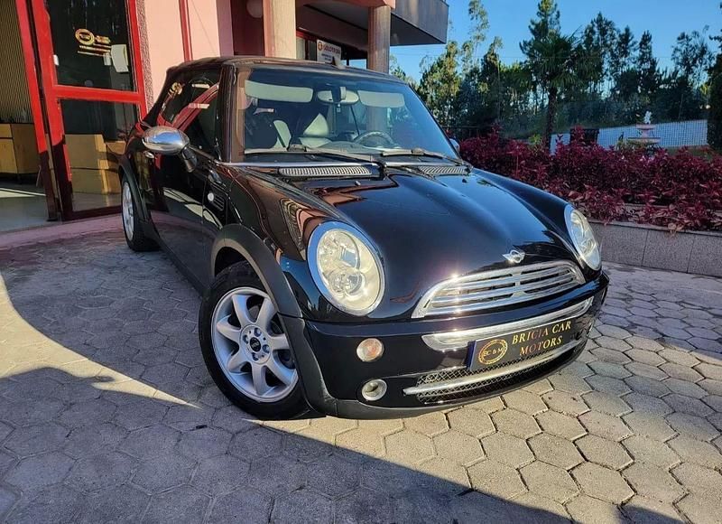 Usado Mini Cooper Cabriolet 115 HP (84 kW) 2005 Preto Cabrios