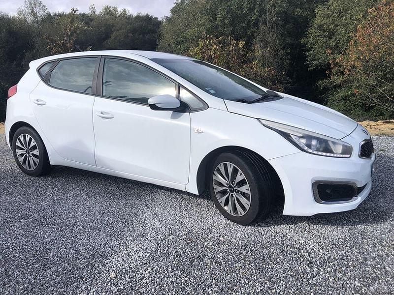 Usado 2016 Kia Ceed Sedan | € 10.999 (Bom preço) - Imagem 1/4