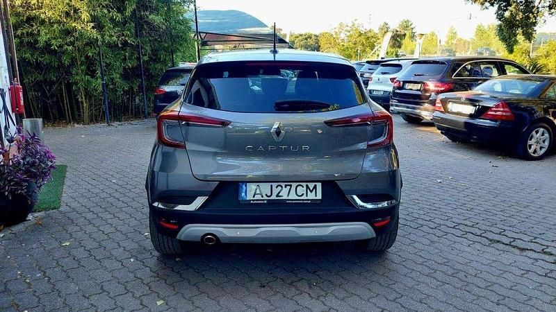Usado Renault Captur Intens 90 HP (66 kW) 2021 Cinza SUV