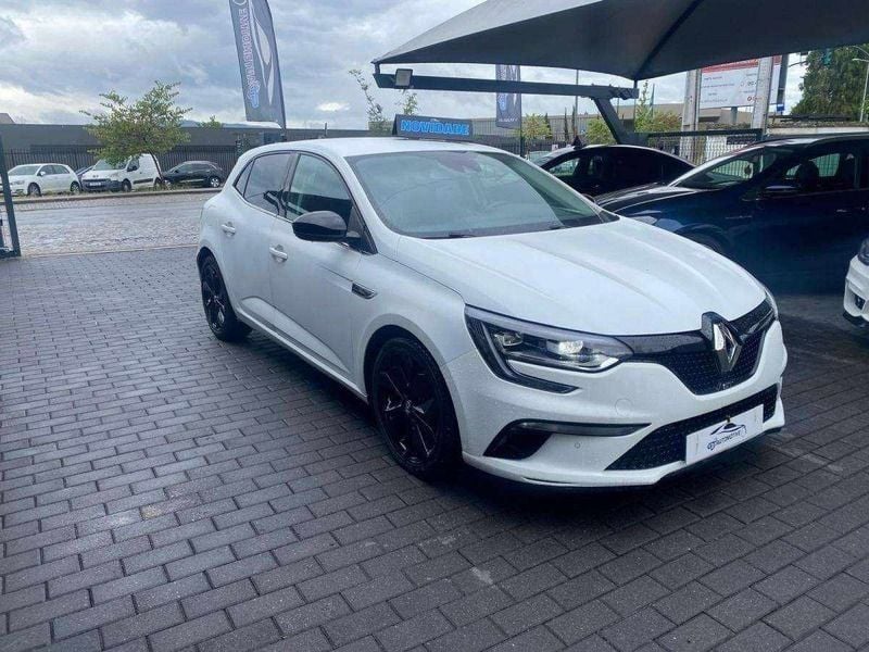 Usado Renault Mégane IV Bose Edition 130 HP (95 kW) 2017 Branco Citadino