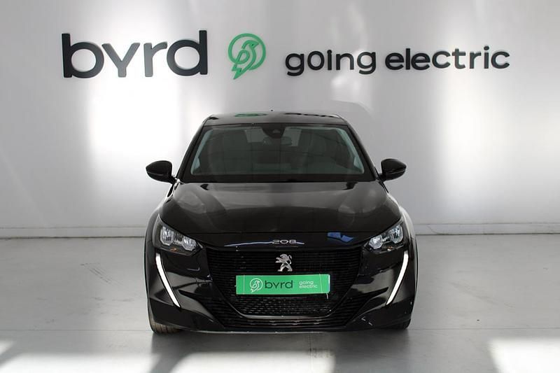 Usado Peugeot e-208 Allure 100 kW (136 HP) 2022 Preto Citadino