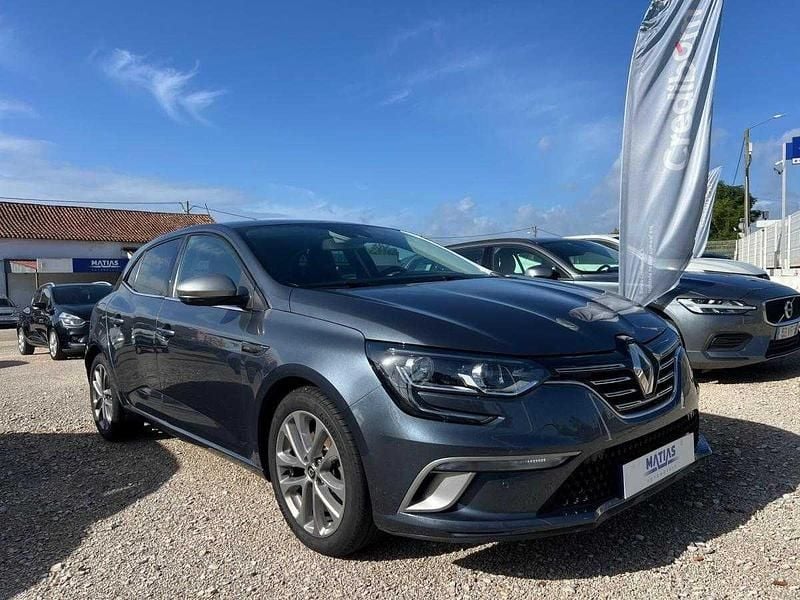 Cinzento Usado 2016 Renault Mégane III | € 12.500 (Preço justo) - Imagem 1/4