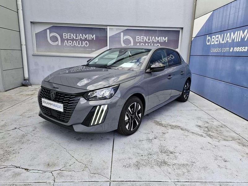 Usado Peugeot e-208 114 kW (156 HP) 2025 Cinza Citadino