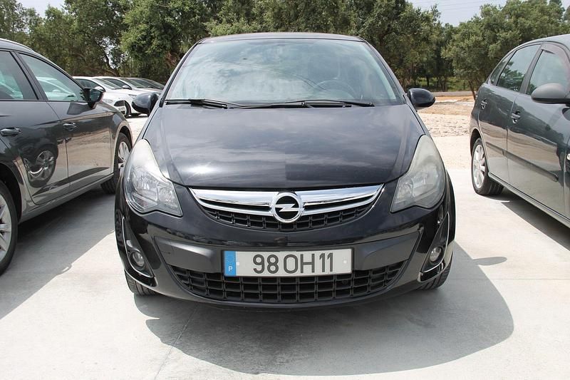 Azul Usado 2014 Opel Corsa Innovation Citadino | € 7.000 (Preço elevado) - Imagem 1/4
