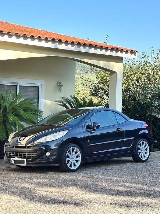 Usado 2011 Peugeot 207 CC Roland Garros Cabrios | € 6.000 (Bom preço) - Imagem 1/4