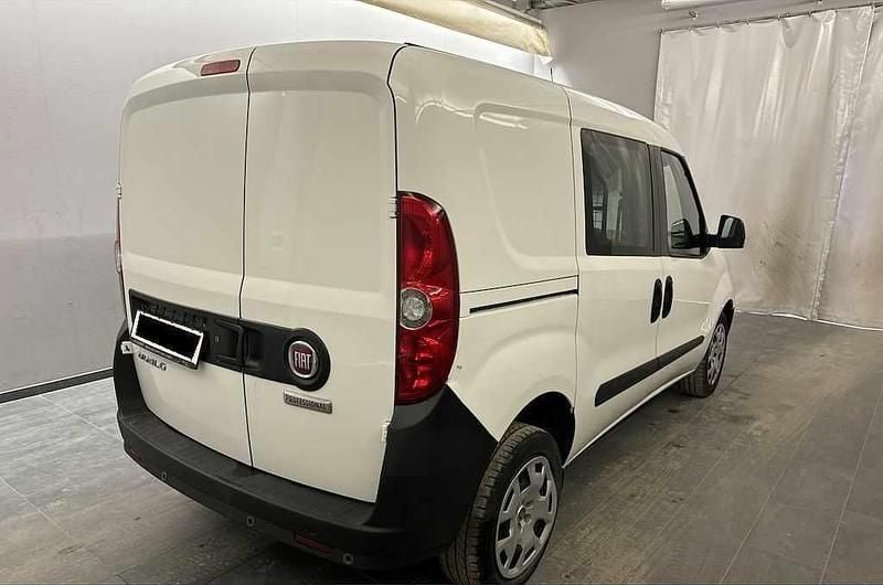 Usado Fiat Doblò 95 HP (69 kW) 2020 Branco