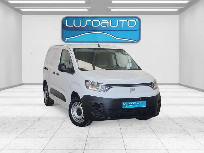 Usado Fiat Doblò 100 HP (73 kW) 2023 Branco Monovolume