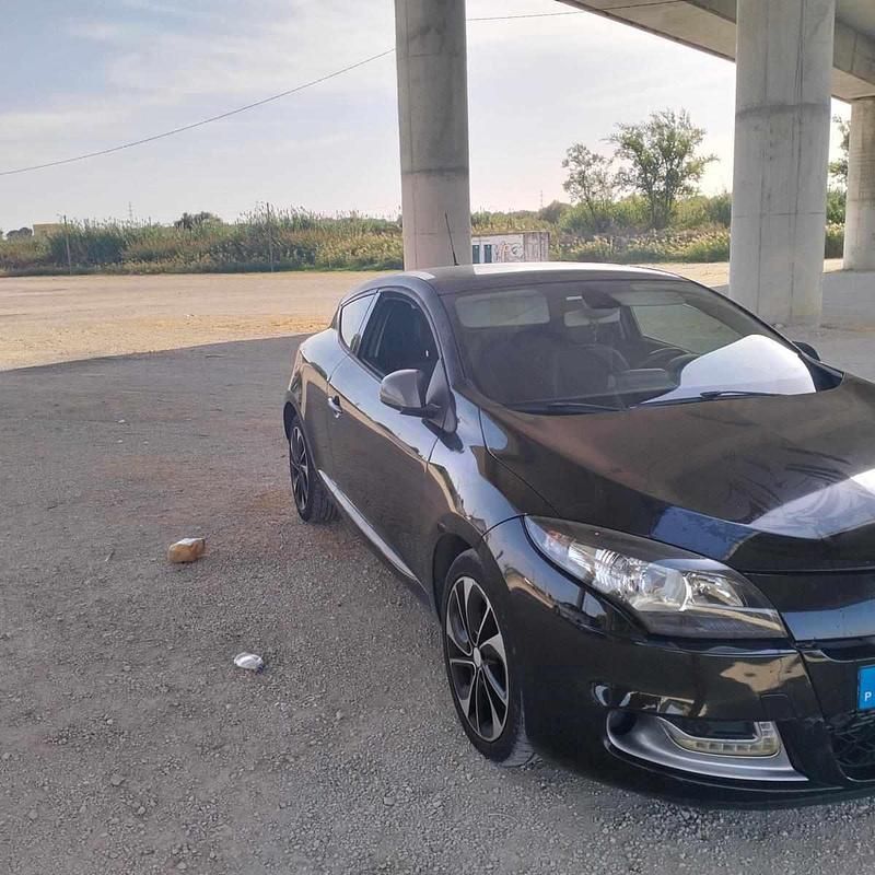 Preto Usado 2012 Renault Mégane III | € 3.900 (Super Preço) - Imagem 1/4