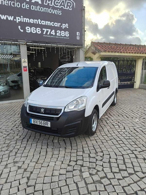 Branco Usado 2016 Peugeot Partner Monovolume | € 10.990 (Preço justo) - Imagem 1/4