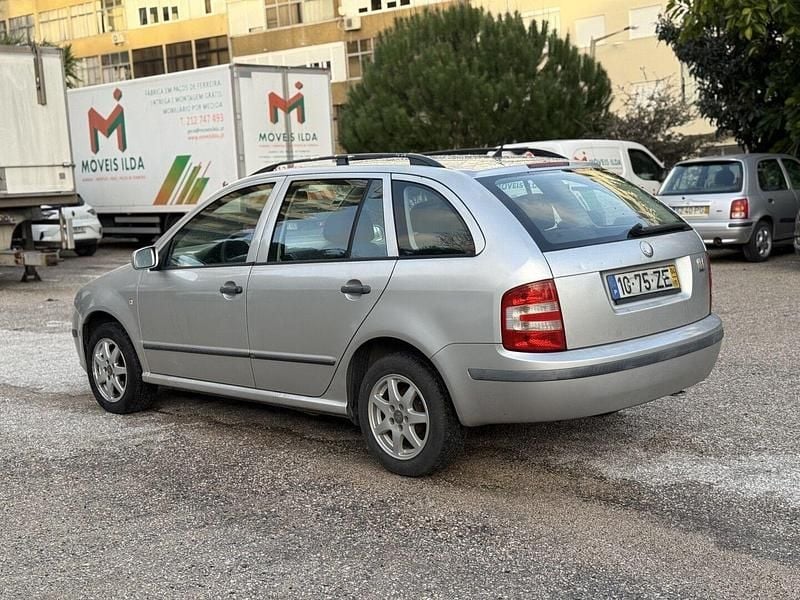 Usado Skoda Fabia Active 65 HP (47 kW) 2004 Cinza Carrinha