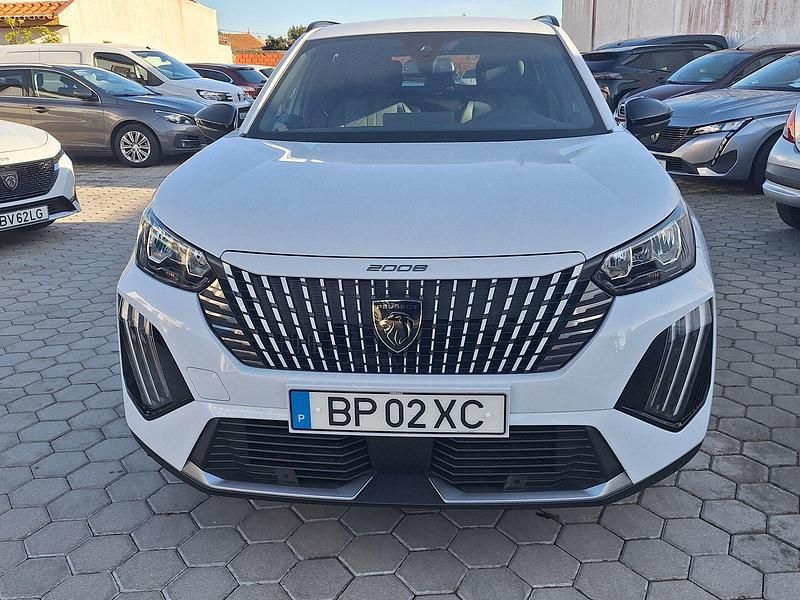 Branco Usado 2025 Peugeot 2008 Allure SUV | € 25.950 (Preço justo) - Imagem 1/4