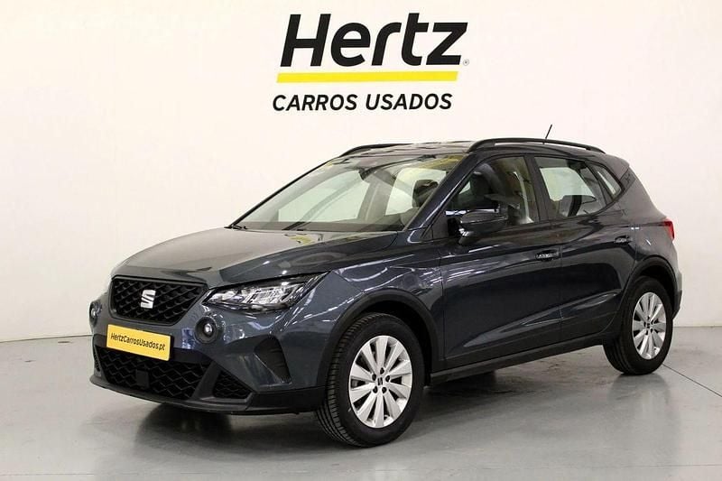 Usado Seat Arona Style 95 HP (69 kW) 2023 Cinza SUV