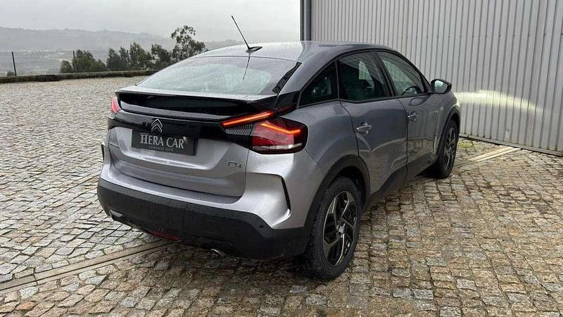 Usado Citroën C4 Feel 131 HP (96 kW) 2023 Cinzento Sedan