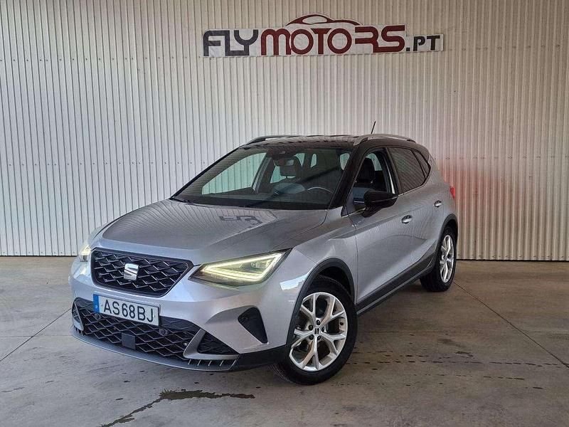 Cinzento Usado 2022 Seat Arona SUV | € 19.900 (Preço elevado) - Imagem 1/4