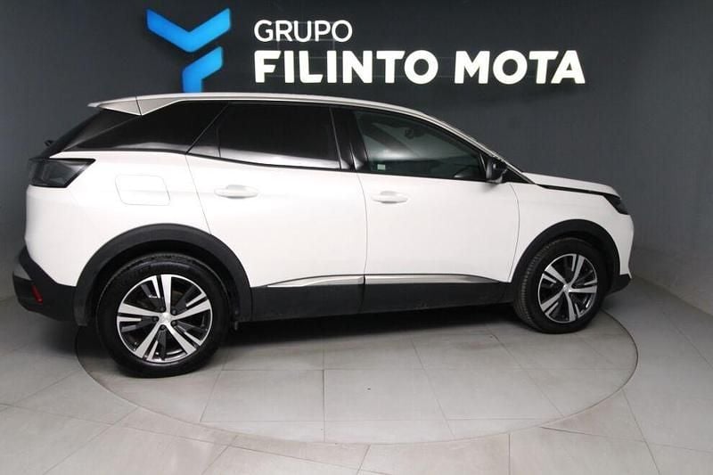 Usado Peugeot 3008 Allure 130 HP (95 kW) 2024 Branco SUV