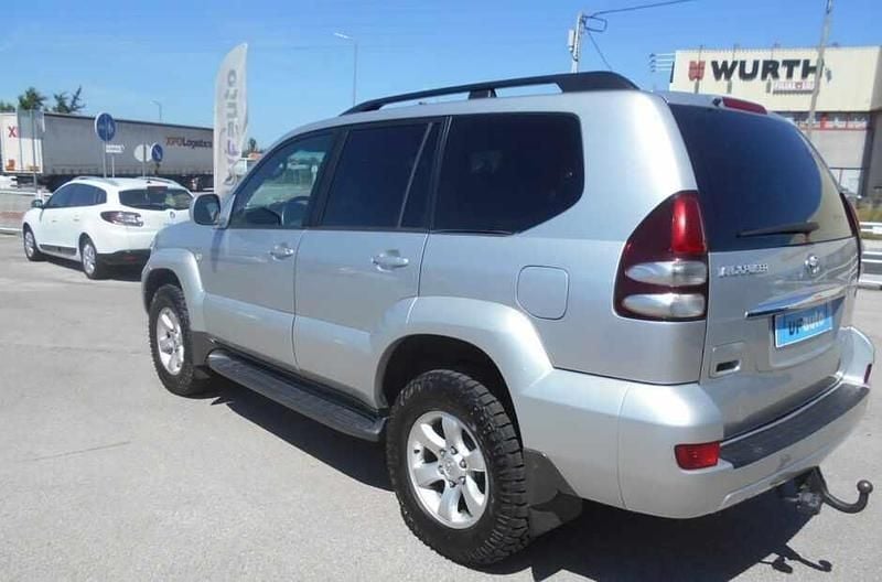 Usado Toyota Land Cruiser 163 HP (119 kW) 2003 Cinzento SUV