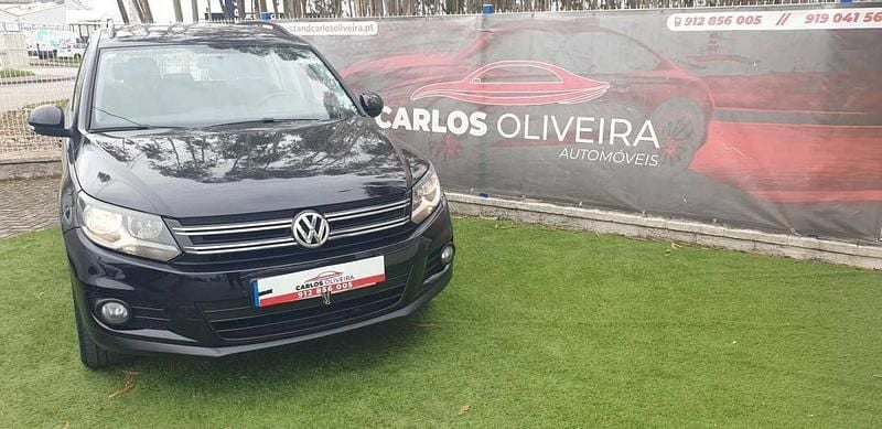 Usado VW Tiguan Trendline 122 HP (89 kW) 2012 Preto SUV