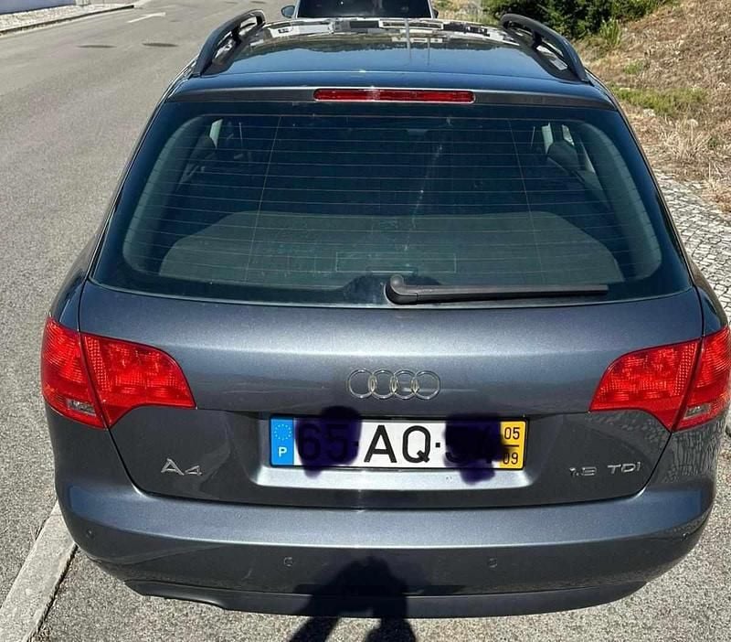 Cinzento Usado 2005 Audi A4 Carrinha | € 7.500 (Preço justo) - Imagem 1/4