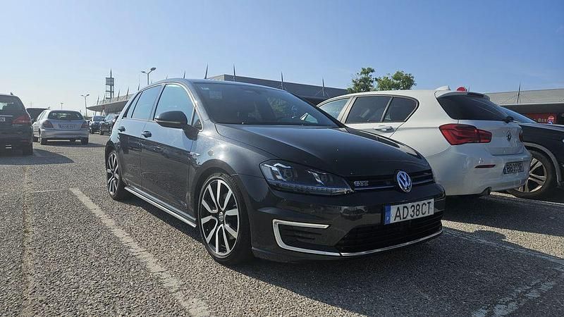 Usado 2015 VW Golf VII GTE Sedan | € 14.200 - Imagem 1/4