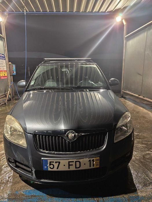 Usado 2008 Skoda Fabia Sedan | € 3.250 - Imagem 1/4