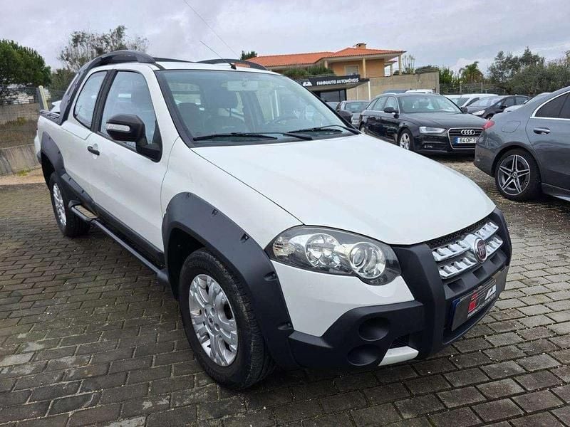 Usado Fiat Strada 95 HP (69 kW) 2012 Branco Pickup