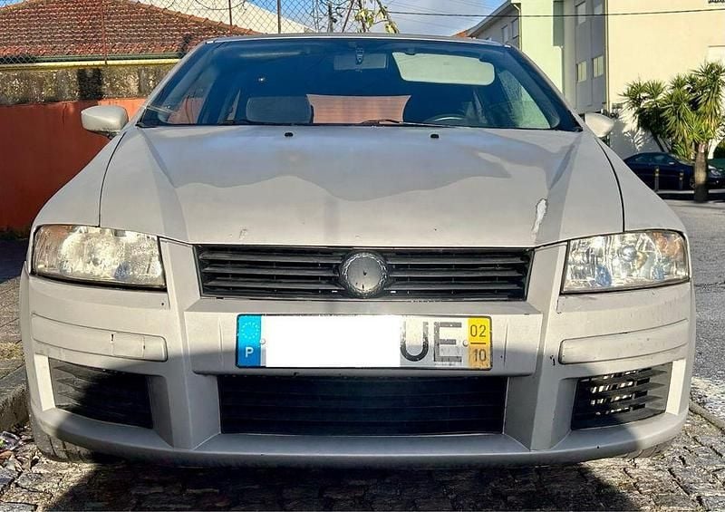 Usado 2002 Fiat Stilo | € 1.350 - Imagem 1/4