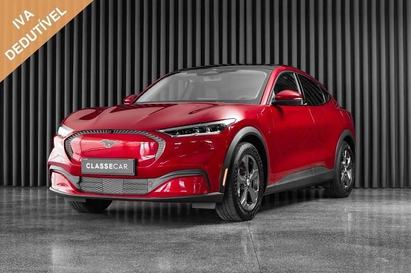 Usado Ford Mustang Mach-E 189 kW (258 HP) 2022 Vermelho SUV