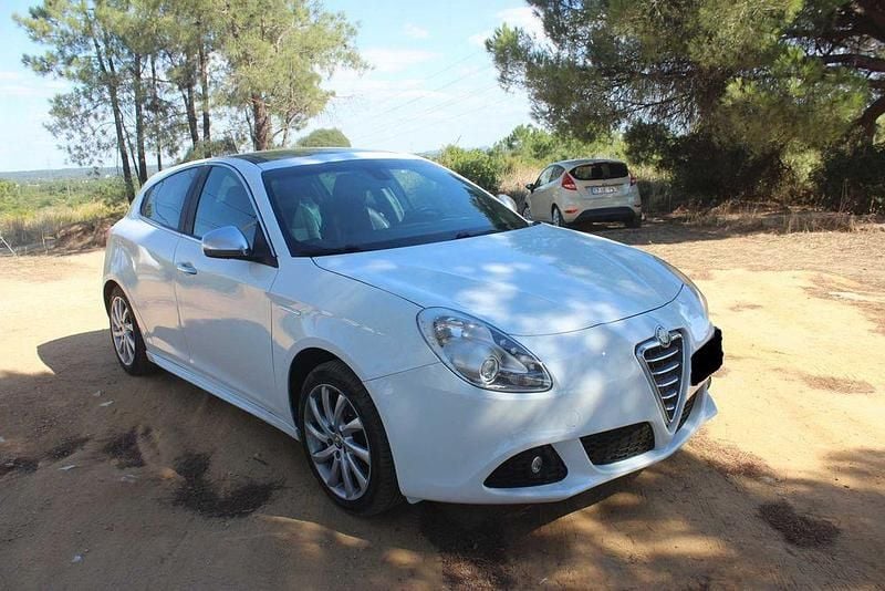 Usado 2011 Alfa Romeo Giulietta Citadino | € 7.000 - Imagem 1/4