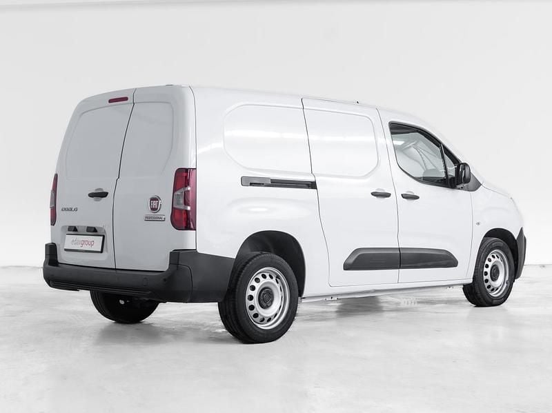 Usado Fiat Doblò 102 HP (75 kW) 2023 Branco Monovolume