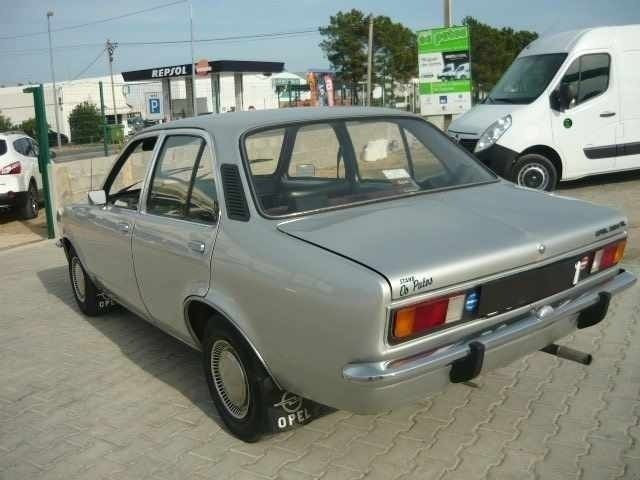 Usado Opel Kadett Rallye S 55 HP (40 kW) 1974 Cinzento