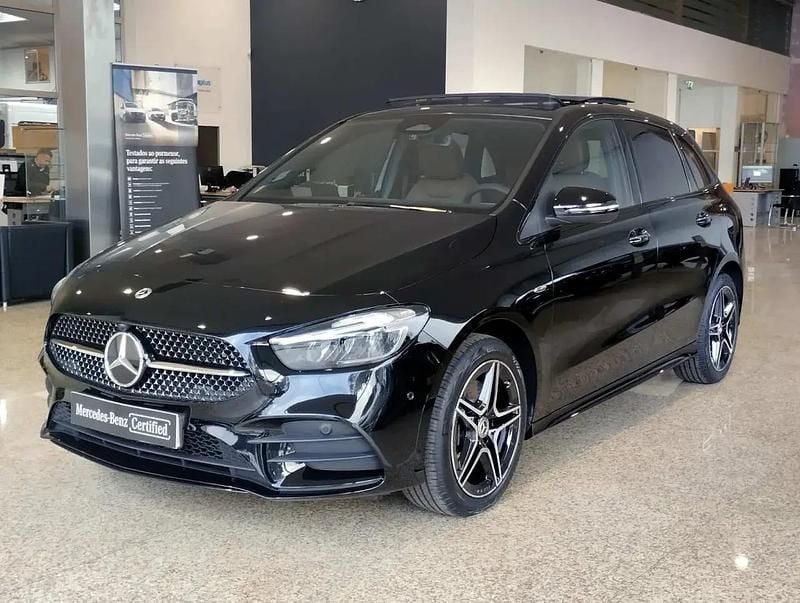 Preto night Novo 2025 Mercedes B250e AMG Monovolume | € 53.750 (Caro) - Imagem 1/4