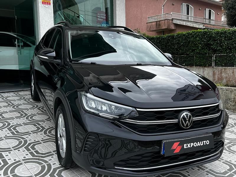 Usado VW Taigo 95 HP (69 kW) 2024 Preto cinzento SUV