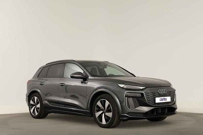 Cinzento Usado 2024 Audi Q6 e-tron SUV | € 69.990 - Imagem 1/4