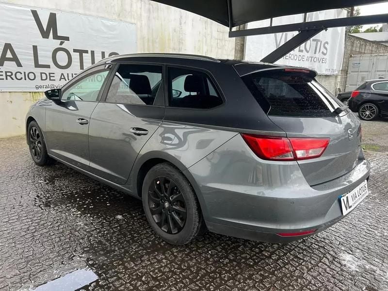 Usado Seat Leon ST Reference 115 HP (84 kW) 2016 Cinza antracite Carrinha
