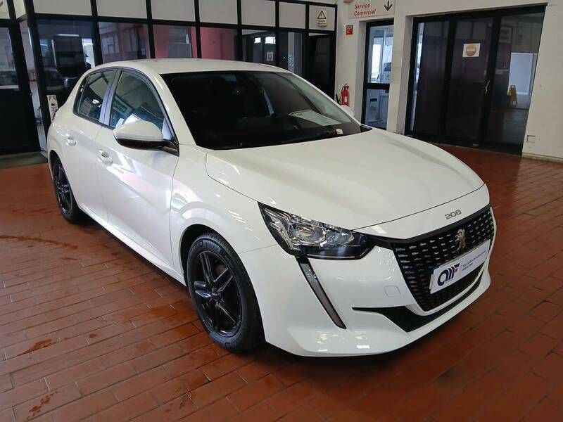 Branco Usado 2020 Peugeot 208 Active Citadino | € 13.640 (Preço justo) - Imagem 1/4