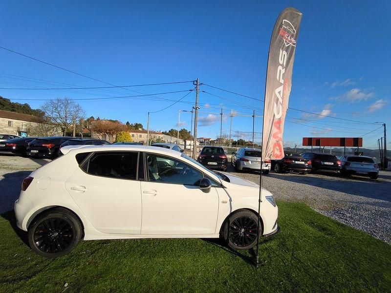 Usado Seat Ibiza CONNECT 90 HP (66 kW) 2016 Sedan